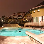 Oazis Wellness Panzio Szigetszentmiklós