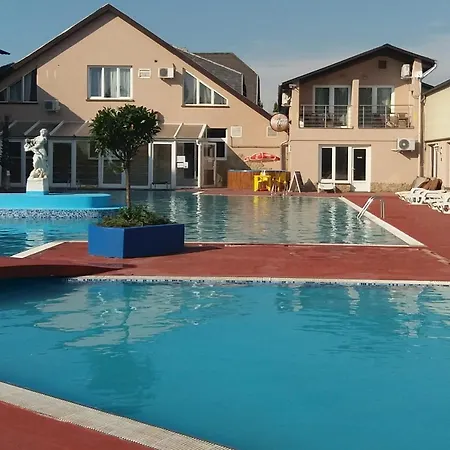 Hotel Oázis Wellness Panzio 3*