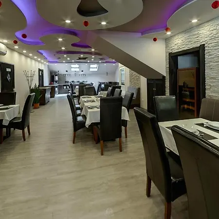 Oazis Wellness Panzio فندق Szigetszentmiklós