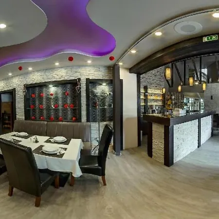 Oazis Wellness Panzio 3* Szigetszentmiklós