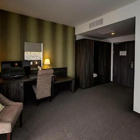 Oazis Wellness Panzio 3* Szigetszentmiklós