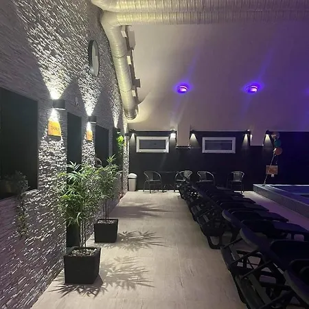 Oazis Wellness Panzio 3* Szigetszentmiklós