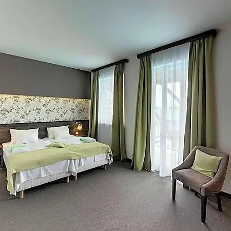 Oazis Wellness Panzio Szálloda 3*