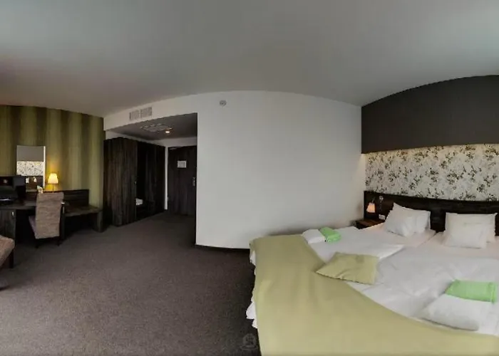 Oazis Wellness Panzio 3* Szigetszentmiklós