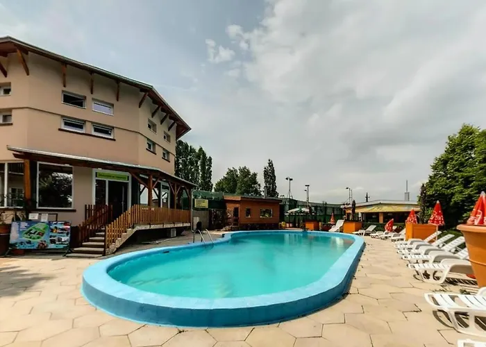 מלון Oazis Wellness Panzio Szigetszentmiklós