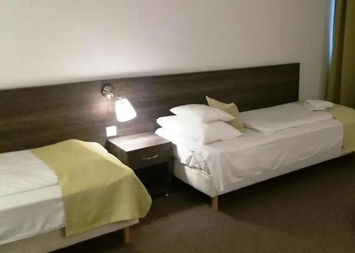 Oazis Wellness Panzio 3* Szigetszentmiklós